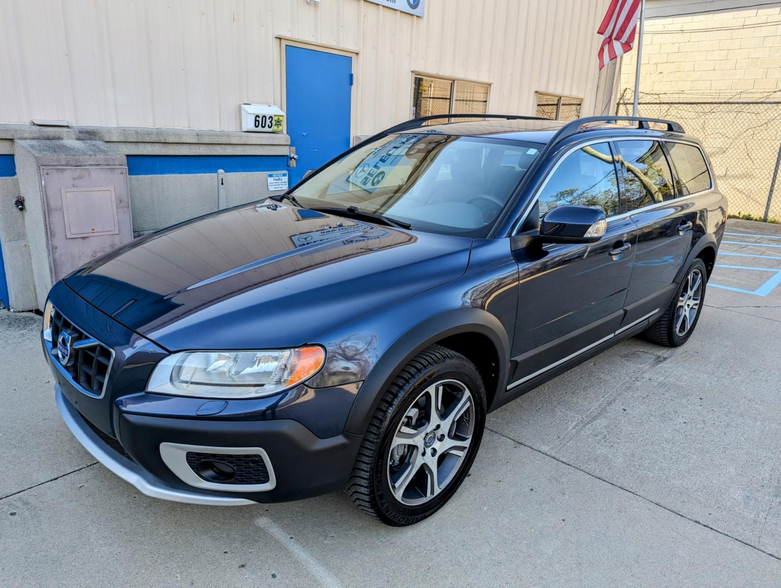 2012 Blue Metallic /Black Leather Volvo XC70 (YV4902BZ0C1) with an 3.0L I6 F DOHC 24V engine, Automatic transmission, located at 603 Amelia Street, Plymouth, MI, 48170, (734) 459-5520, 42.378841, -83.464546 - Vehicles shown by appointment - Please call ahead - 734-459-5520, text 734-658-4573 or contact us via our web site at: http://www.selectmotors.com for complete Inventory, Photos, Videos and FREE Carfax Reports. 2012 Volvo XC70 T6 AWD, Platinum Package, Cypress Blue Metallic with black leather i - Photo #0